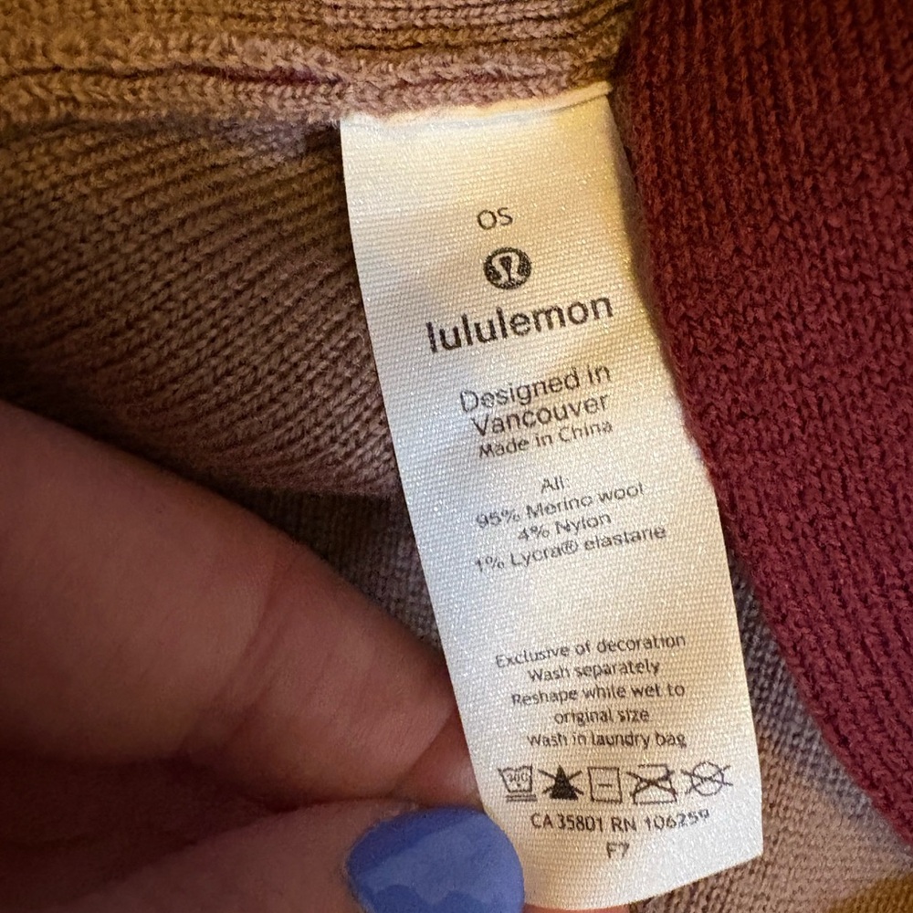 lululemon athletica Burgundy and Tan Poncho - Picture 2 of 4
